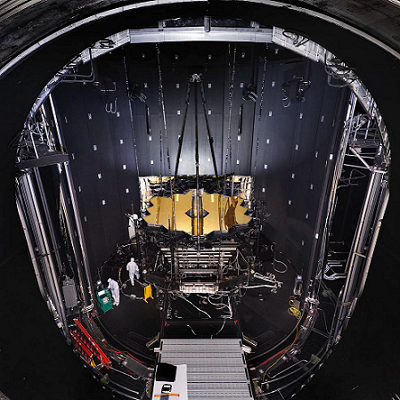 说明: NASA's James Webb Space Telescope (JWST) is suspended from Minus K vibration isolators on top of Chamber A at NASA's Johnson Space Center in Houston. (Image credit: NASA/Chris Gunn)