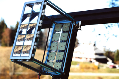 说明: High-Concentration Photovoltaic module with record high efficiency of 41.4%.